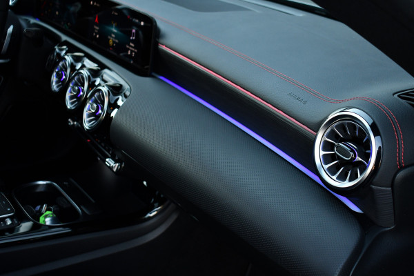 Mercedes-Benz CLA-Klasse Shooting Brake 250 e AMG Magno! Pano HUD 19inch Night El-zetel Camera