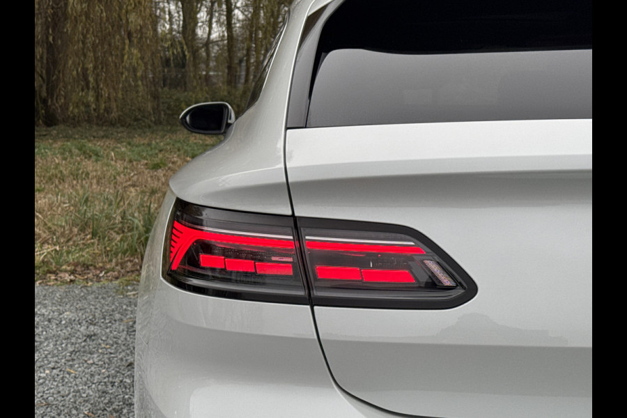 Volkswagen Arteon Shooting Brake eHYBRID 218PK DSG R-LINE BUSINESS+ TREKHAAK/360CAMERA/PANORAMADAK