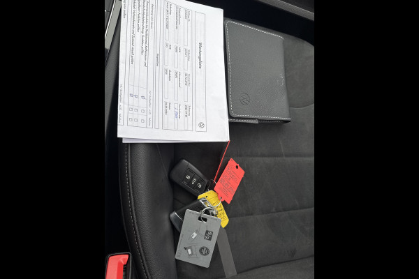 Volkswagen Arteon Shooting Brake eHYBRID 218PK DSG R-LINE BUSINESS+ TREKHAAK/360CAMERA/PANORAMADAK