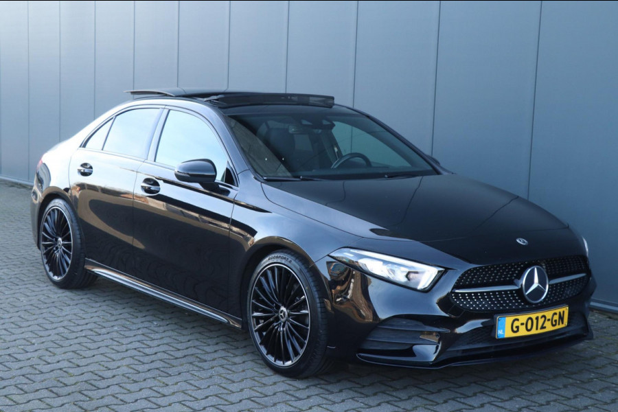 Mercedes-Benz A-Klasse 180 AMG | PANO | Sfeerverlichting | Camera | Nette auto!