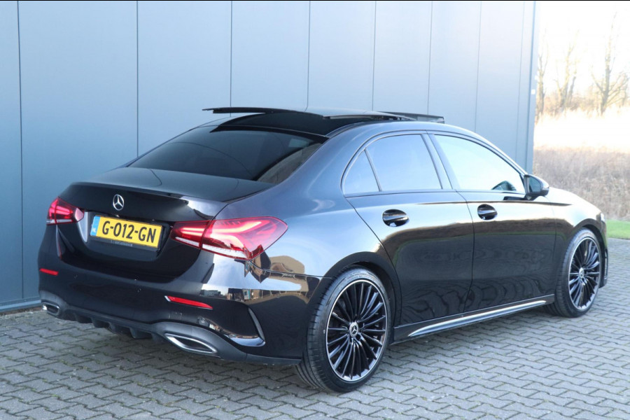 Mercedes-Benz A-Klasse 180 AMG | PANO | Sfeerverlichting | Camera | Nette auto!