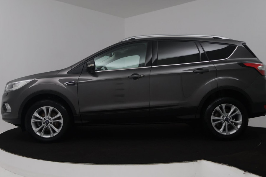 Ford Kuga 1.5 EcoBoost Titanium (TREKHAAK, STOEL/STUUR VERWARMING, NAVIGATIE, PARKEERSENSOREN)