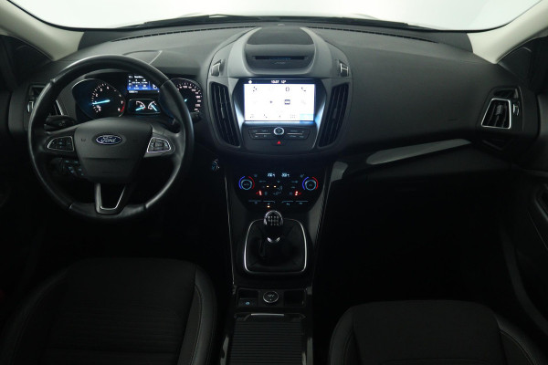 Ford Kuga 1.5 EcoBoost Titanium (TREKHAAK, STOEL/STUUR VERWARMING, NAVIGATIE, PARKEERSENSOREN)