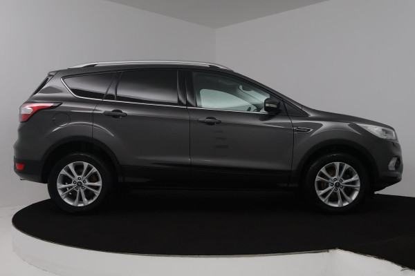 Ford Kuga 1.5 EcoBoost Titanium (TREKHAAK, STOEL/STUUR VERWARMING, NAVIGATIE, PARKEERSENSOREN)
