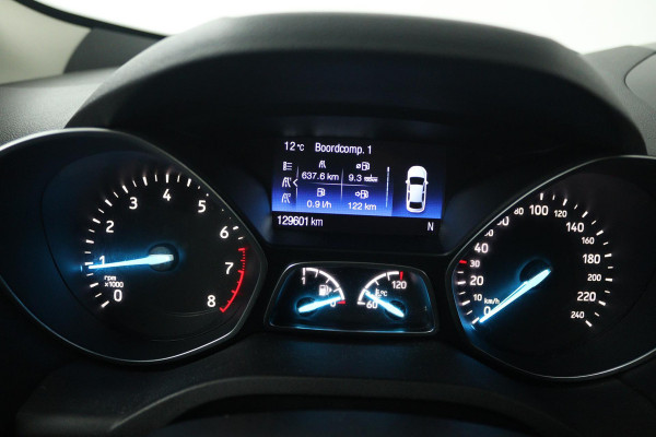 Ford Kuga 1.5 EcoBoost Titanium (TREKHAAK, STOEL/STUUR VERWARMING, NAVIGATIE, PARKEERSENSOREN)