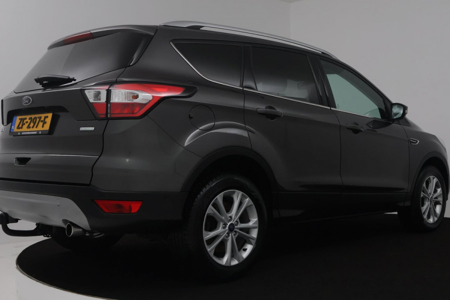 Ford Kuga 1.5 EcoBoost Titanium (TREKHAAK, STOEL/STUUR VERWARMING, NAVIGATIE, PARKEERSENSOREN)