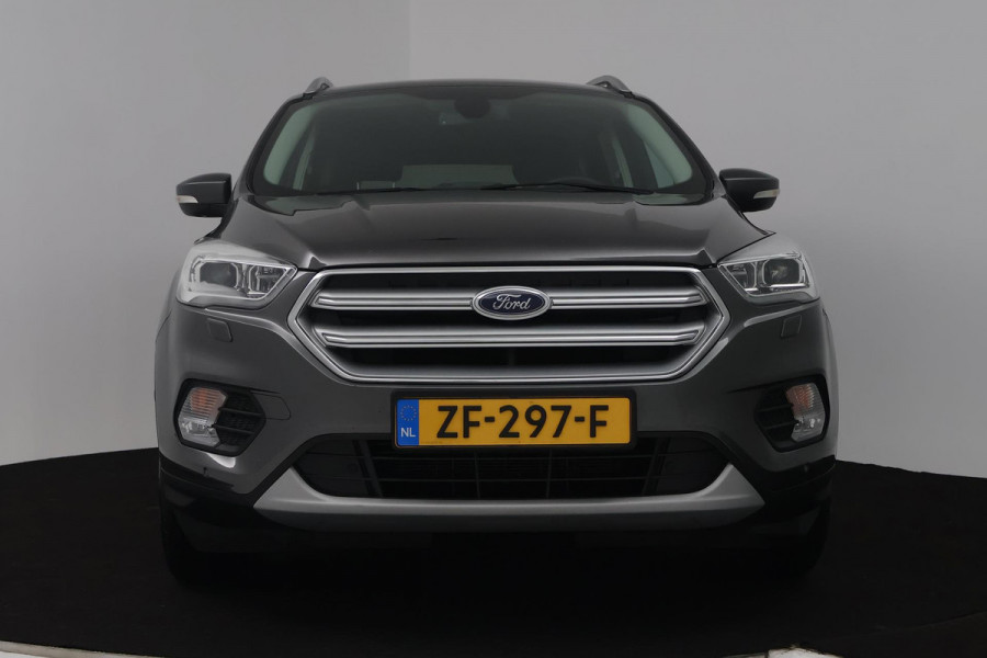 Ford Kuga 1.5 EcoBoost Titanium (TREKHAAK, STOEL/STUUR VERWARMING, NAVIGATIE, PARKEERSENSOREN)
