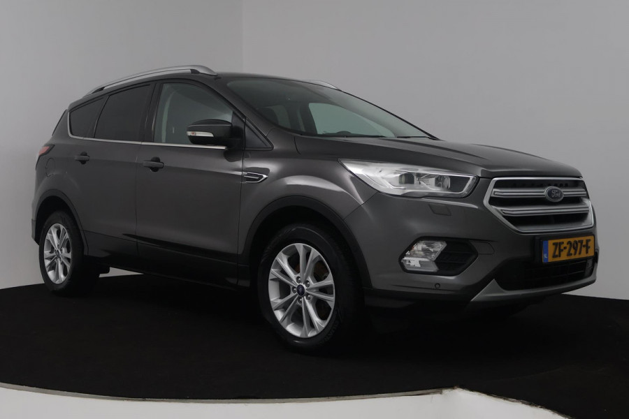 Ford Kuga 1.5 EcoBoost Titanium (TREKHAAK, STOEL/STUUR VERWARMING, NAVIGATIE, PARKEERSENSOREN)