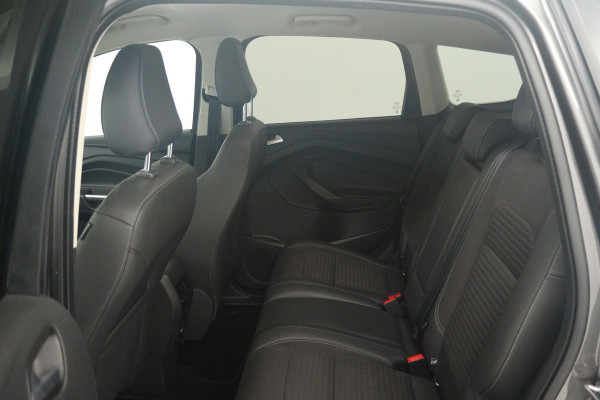 Ford Kuga 1.5 EcoBoost Titanium (TREKHAAK, STOEL/STUUR VERWARMING, NAVIGATIE, PARKEERSENSOREN)