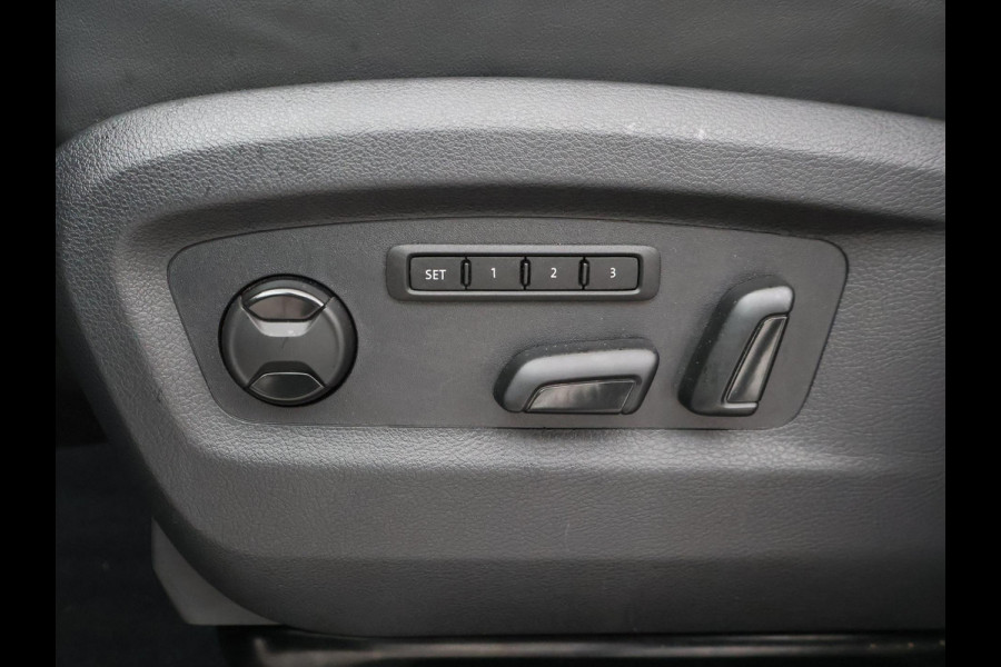 Volkswagen Transporter CARAVELLE 2.0 TDI 204 PK D.C. + LEDER | MEMORY | 2 ELEKTR. SCHUIFDEUREN | VIRTUAL COCKPIT | TREKHAAK