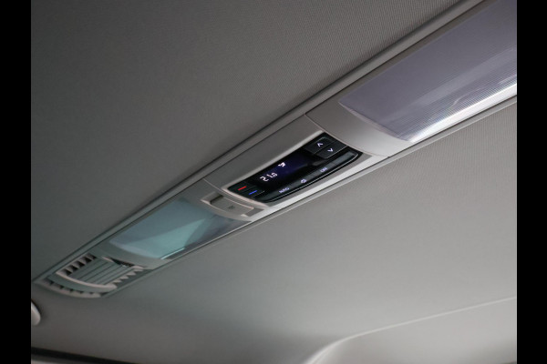 Volkswagen Transporter CARAVELLE 2.0 TDI 204 PK D.C. + LEDER | MEMORY | 2 ELEKTR. SCHUIFDEUREN | VIRTUAL COCKPIT | TREKHAAK