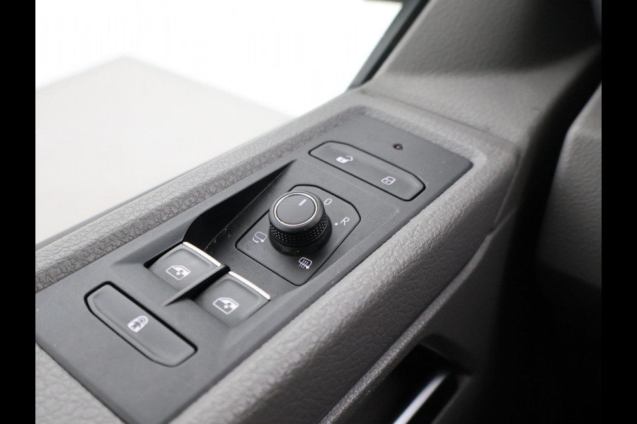 Volkswagen Transporter CARAVELLE 2.0 TDI 204 PK D.C. + LEDER | MEMORY | 2 ELEKTR. SCHUIFDEUREN | VIRTUAL COCKPIT | TREKHAAK