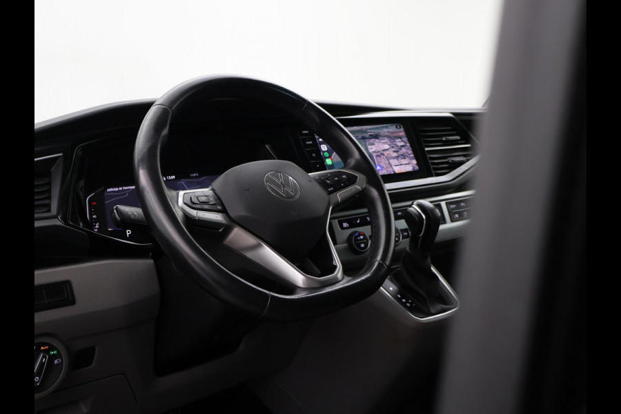 Volkswagen Transporter CARAVELLE 2.0 TDI 204 PK D.C. + LEDER | MEMORY | 2 ELEKTR. SCHUIFDEUREN | VIRTUAL COCKPIT | TREKHAAK