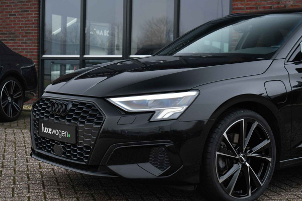 Audi A3 Sportback 40 TFSI e S-Line S-zetels ACC B&O El-klep Camera 19inch