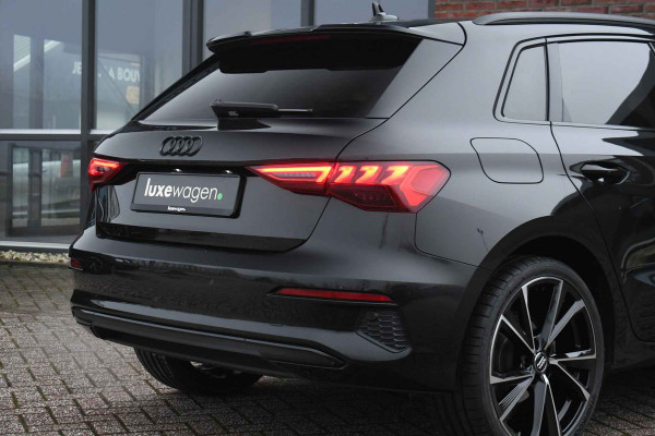Audi A3 Sportback 40 TFSI e S-Line S-zetels ACC B&O El-klep Camera 19inch