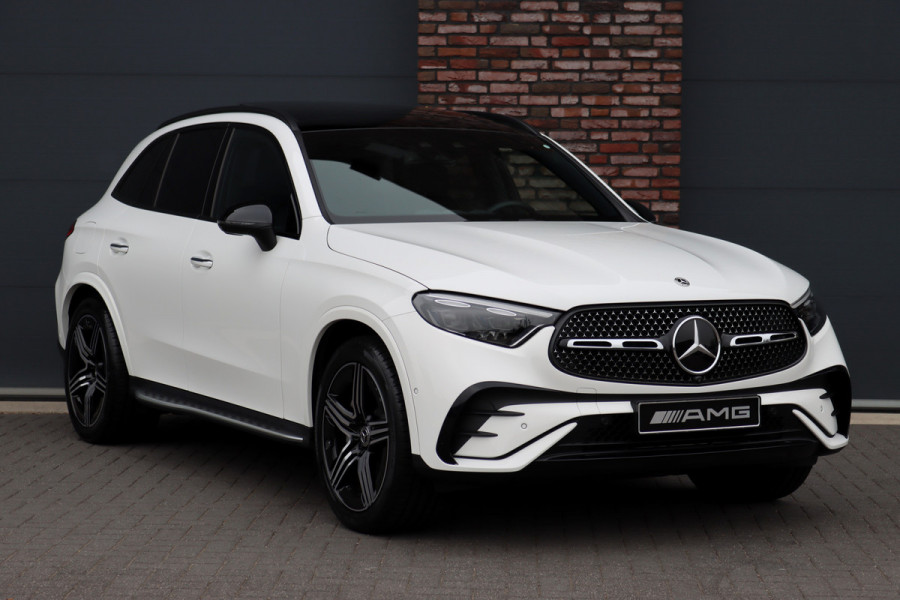 Mercedes-Benz GLC 300e 4MATIC Premium+ AMG Line Aut9 | Luchtvering | Achterasbesturing | Distronic+ | Burmester | Trekhaak | HUD | Verwarmd Stuurwiel | Digital Light | Keyless Go |