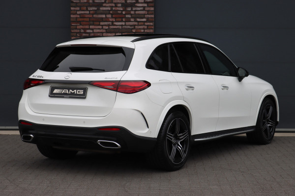 Mercedes-Benz GLC 300e 4MATIC Premium+ AMG Line Aut9 | Luchtvering | Achterasbesturing | Distronic+ | Burmester | Trekhaak | HUD | Verwarmd Stuurwiel | Digital Light | Keyless Go |