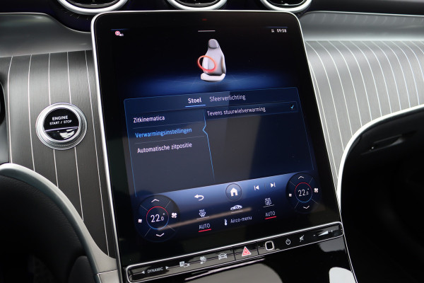 Mercedes-Benz GLC 300e 4MATIC Premium+ AMG Line Aut9 | Luchtvering | Achterasbesturing | Distronic+ | Burmester | Trekhaak | HUD | Verwarmd Stuurwiel | Digital Light | Keyless Go |