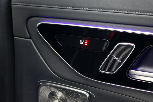 Mercedes-Benz GLC 300e 4MATIC Premium+ AMG Line Aut9 | Luchtvering | Achterasbesturing | Distronic+ | Burmester | Trekhaak | HUD | Verwarmd Stuurwiel | Digital Light | Keyless Go |