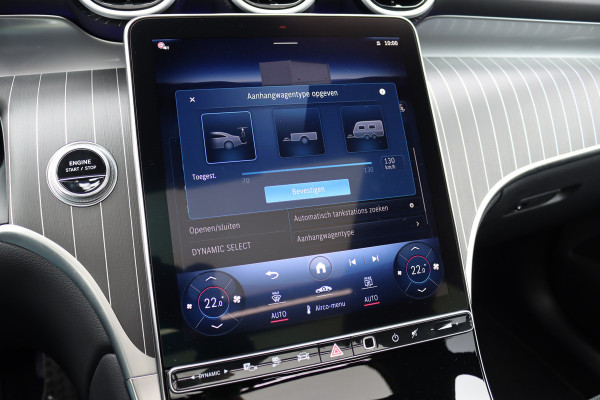 Mercedes-Benz GLC 300e 4MATIC Premium+ AMG Line Aut9 | Luchtvering | Achterasbesturing | Distronic+ | Burmester | Trekhaak | HUD | Verwarmd Stuurwiel | Digital Light | Keyless Go |