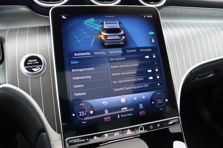 Mercedes-Benz GLC 300e 4MATIC Premium+ AMG Line Aut9 | Luchtvering | Achterasbesturing | Distronic+ | Burmester | Trekhaak | HUD | Verwarmd Stuurwiel | Digital Light | Keyless Go |