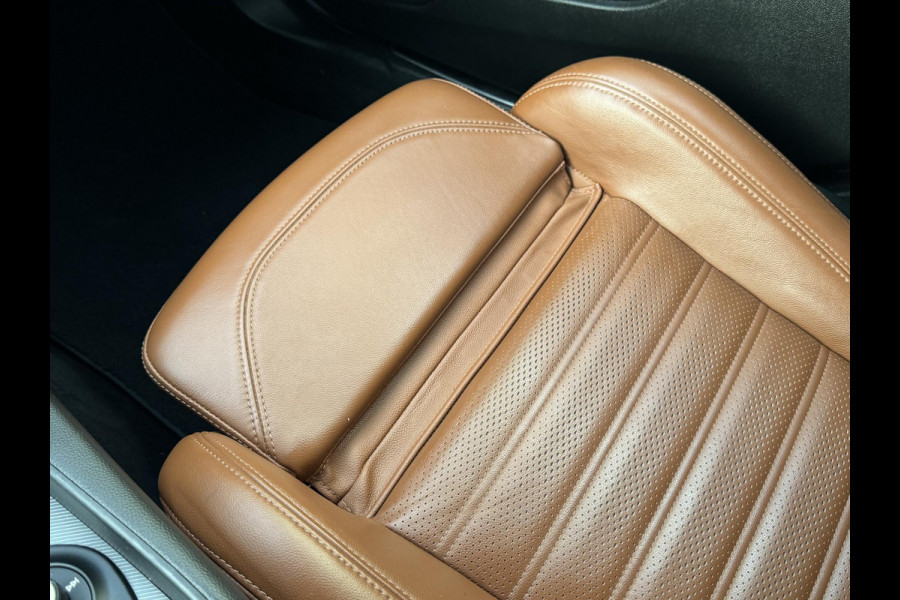 Alfa Romeo Giulia 2.0T Super | Veloce interieur | Xenon | Prijs is rijklaar incl. garantie