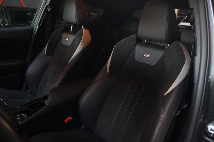 Toyota C-HR 2.0 Hybrid GR-Sport NAP-JBL-CAMERA-ALCANTARA-STRVR
