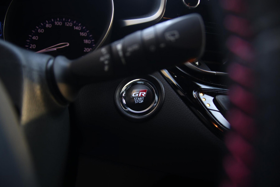 Toyota C-HR 2.0 Hybrid GR-Sport NAP-JBL-CAMERA-ALCANTARA-STRVR