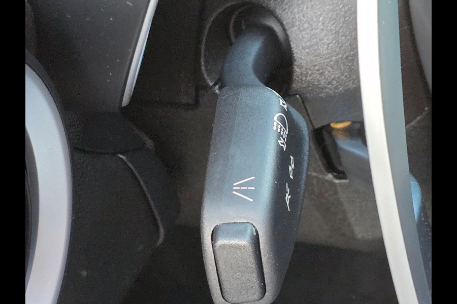 Alfa Romeo Giulia 2.0T Sport / AUT / ECC / Elek Pakket / Stuurverwarming / Stoelverwarming / Led / Pdc / Allu Velgen