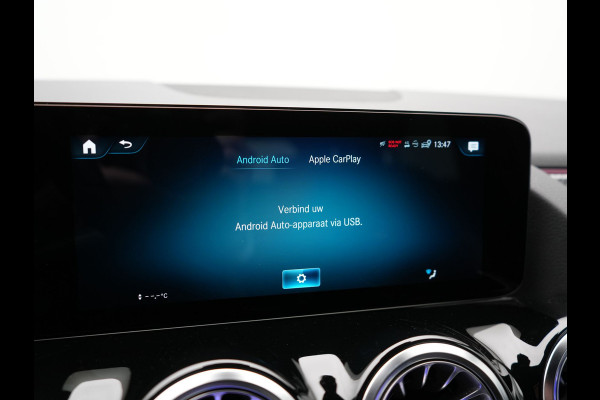 Mercedes-Benz GLA 250 e AMG Line Plug In Hybrid 218pk Dealer O.H PHEV | Adaptive Cruise | 360 Camera | Multibeam LED | Alcantara Sportstoelen Verwarmd | Sfeerverlichting | Apple Carplay | Blis | Pilot Assist | Widescreen Navi | Virtual | DAB |