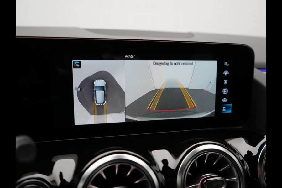 Mercedes-Benz GLA 250 e AMG Line Plug In Hybrid 218pk Dealer O.H PHEV | Adaptive Cruise | 360 Camera | Multibeam LED | Alcantara Sportstoelen Verwarmd | Sfeerverlichting | Apple Carplay | Blis | Pilot Assist | Widescreen Navi | Virtual | DAB |