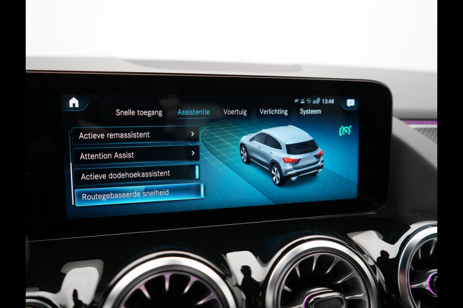 Mercedes-Benz GLA 250 e AMG Line Plug In Hybrid 218pk Dealer O.H PHEV | Adaptive Cruise | 360 Camera | Multibeam LED | Alcantara Sportstoelen Verwarmd | Sfeerverlichting | Apple Carplay | Blis | Pilot Assist | Widescreen Navi | Virtual | DAB |