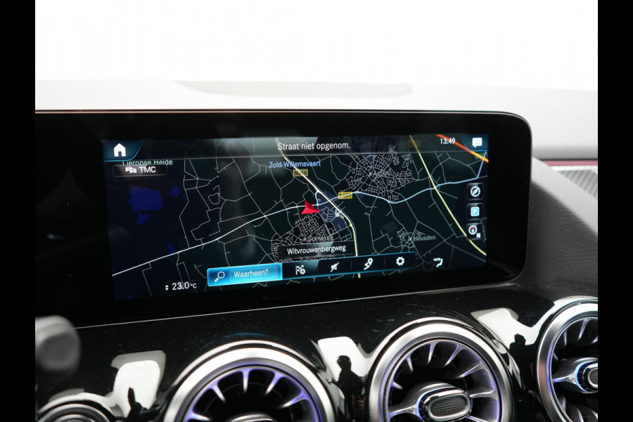 Mercedes-Benz GLA 250 e AMG Line Plug In Hybrid 218pk Dealer O.H PHEV | Adaptive Cruise | 360 Camera | Multibeam LED | Alcantara Sportstoelen Verwarmd | Sfeerverlichting | Apple Carplay | Blis | Pilot Assist | Widescreen Navi | Virtual | DAB |