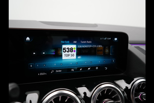 Mercedes-Benz GLA 250 e AMG Line Plug In Hybrid 218pk Dealer O.H PHEV | Adaptive Cruise | 360 Camera | Multibeam LED | Alcantara Sportstoelen Verwarmd | Sfeerverlichting | Apple Carplay | Blis | Pilot Assist | Widescreen Navi | Virtual | DAB |