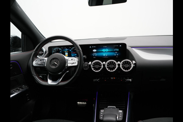 Mercedes-Benz GLA 250 e AMG Line Plug In Hybrid 218pk Dealer O.H PHEV | Adaptive Cruise | 360 Camera | Multibeam LED | Alcantara Sportstoelen Verwarmd | Sfeerverlichting | Apple Carplay | Blis | Pilot Assist | Widescreen Navi | Virtual | DAB |