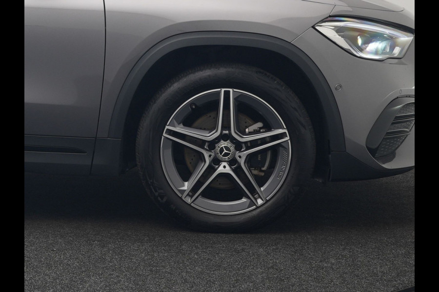 Mercedes-Benz GLA 250 e AMG Line Plug In Hybrid 218pk Dealer O.H PHEV | Adaptive Cruise | 360 Camera | Multibeam LED | Alcantara Sportstoelen Verwarmd | Sfeerverlichting | Apple Carplay | Blis | Pilot Assist | Widescreen Navi | Virtual | DAB |