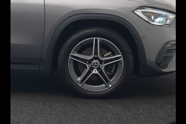 Mercedes-Benz GLA 250 e AMG Line Plug In Hybrid 218pk Dealer O.H PHEV | Adaptive Cruise | 360 Camera | Multibeam LED | Alcantara Sportstoelen Verwarmd | Sfeerverlichting | Apple Carplay | Blis | Pilot Assist | Widescreen Navi | Virtual | DAB |