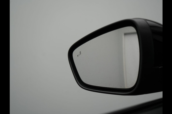 Ford Kuga 2.5 Titanium Plug In Hybrid 225pk Dealer O.H PHEV | Adaptive Cruise | 360 Camera | Sportstoelen Verwarmd | Keyless | Pilot Assist | Blis | Navigatie | Virtual | DAB |