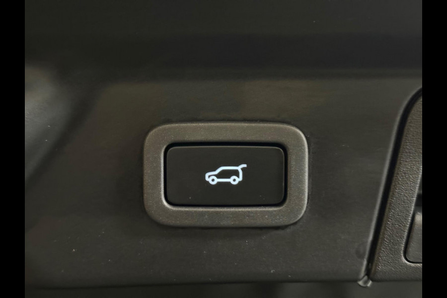 Land Rover Range Rover Velar 2.0 P250 Turbo AWD R Dynamic | Pano | Keyless | ACC | stoel-/Stuurverwarming | Meridian