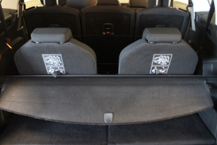 Peugeot 5008 1.2 PureTech Blue Lease Premium |Navi|