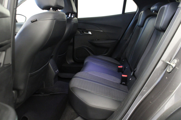 Peugeot 2008 1.2 PureTech Allure Pack |Camera|Navi|