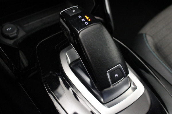 Peugeot 2008 1.2 PureTech Allure Pack |Camera|Navi|