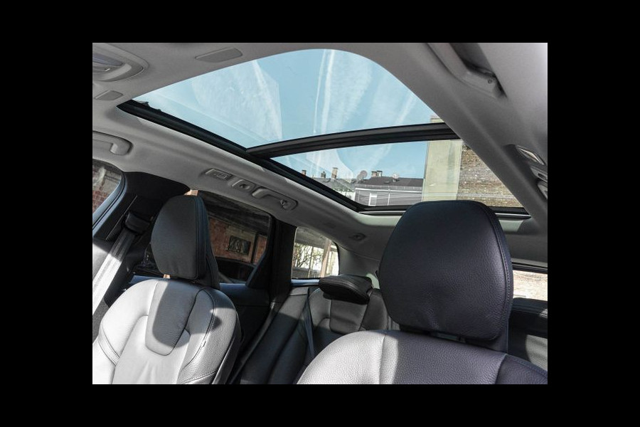 Volvo XC60 2.0 T8 RECHARGE AWD Plus Bright (355kW / 455pk) ** LED, NAVI+, LEDER, MEM, ACC, 20-inch LMV ** 1e EIG - UNFALLFREI ** ** INFORMEER OOK NAAR ONZE AANTREKKELIJKE FINANCIAL-LEASE TARIEVEN **