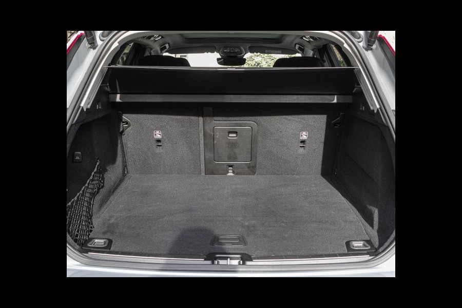 Volvo XC60 2.0 T8 RECHARGE AWD Plus Bright (355kW / 455pk) ** LED, NAVI+, LEDER, MEM, ACC, 20-inch LMV ** 1e EIG - UNFALLFREI ** ** INFORMEER OOK NAAR ONZE AANTREKKELIJKE FINANCIAL-LEASE TARIEVEN **