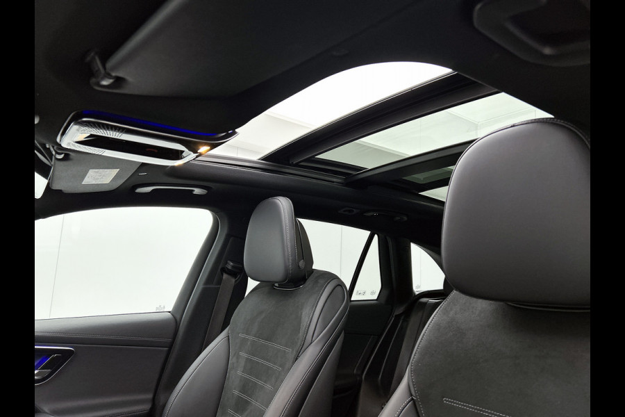 Mercedes-Benz GLC 300 e 4MATIC AMG Plug-In Hybride AMG Line Premium Plus | Night Pakket | Alarm Klasse 3 | trekhaak | Panorama Schuif-Kanteldak | 20 Inch AMG Velgen | Distronic. Inclusief 24 maanden MB Certified garantie voor Europa.