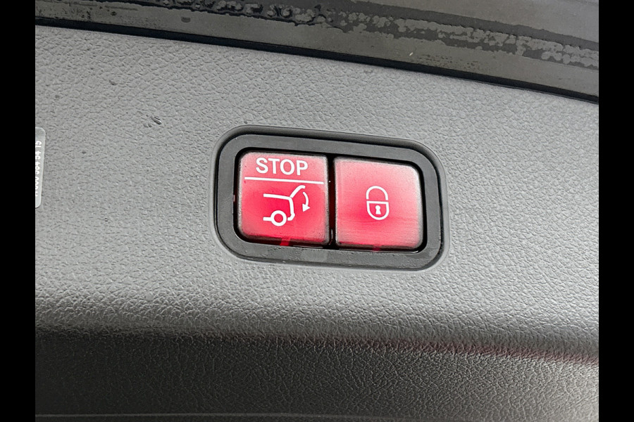 Mercedes-Benz GLC 300 e 4MATIC AMG Plug-In Hybride AMG Line Premium Plus | Night Pakket | Alarm Klasse 3 | trekhaak | Panorama Schuif-Kanteldak | 20 Inch AMG Velgen | Distronic. Inclusief 24 maanden MB Certified garantie voor Europa.