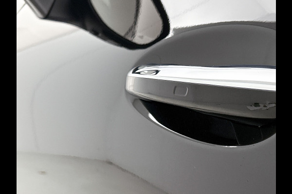 Mercedes-Benz GLC 300 e 4MATIC AMG Plug-In Hybride AMG Line Premium Plus | Night Pakket | Alarm Klasse 3 | trekhaak | Panorama Schuif-Kanteldak | 20 Inch AMG Velgen | Distronic. Inclusief 24 maanden MB Certified garantie voor Europa.