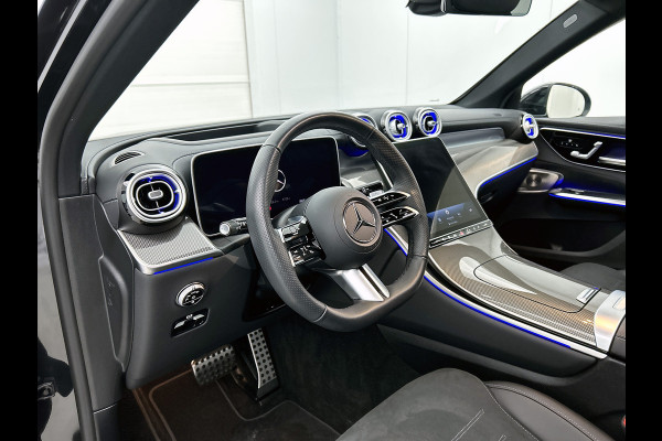 Mercedes-Benz GLC 300 e 4MATIC AMG Plug-In Hybride AMG Line Premium Plus | Night Pakket | Alarm Klasse 3 | trekhaak | Panorama Schuif-Kanteldak | 20 Inch AMG Velgen | Distronic. Inclusief 24 maanden MB Certified garantie voor Europa.
