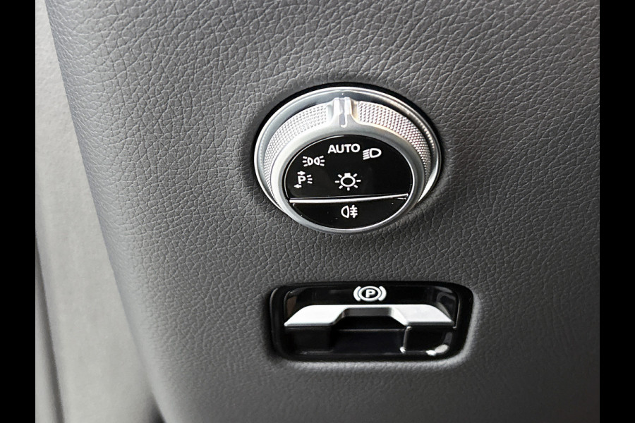 Mercedes-Benz GLC 300 e 4MATIC AMG Plug-In Hybride AMG Line Premium Plus | Night Pakket | Alarm Klasse 3 | trekhaak | Panorama Schuif-Kanteldak | 20 Inch AMG Velgen | Distronic. Inclusief 24 maanden MB Certified garantie voor Europa.