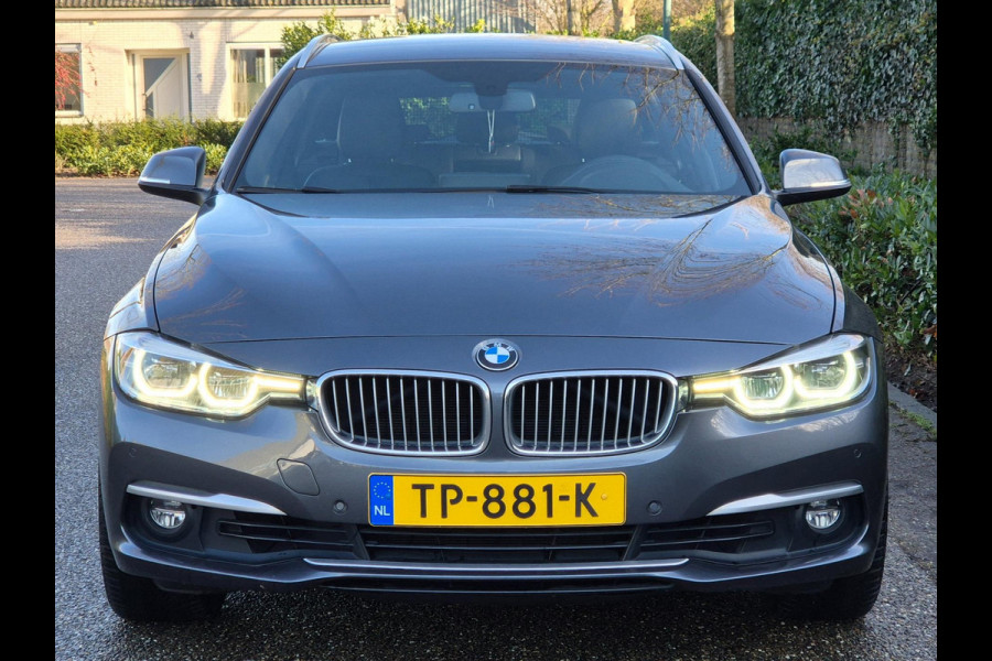 BMW 3 Serie Touring Nbt EVO Apple CarPlay LM Velgen Trekhaak NAP NL Gave Kleur 320i Luxury Edition
